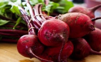 Top 8 thảo dược nên ăn để ngăn ngừa suy giãn tĩnh mạch